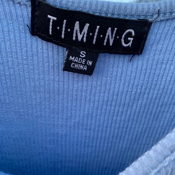 open shoulder top :) - Picture 2 of 3